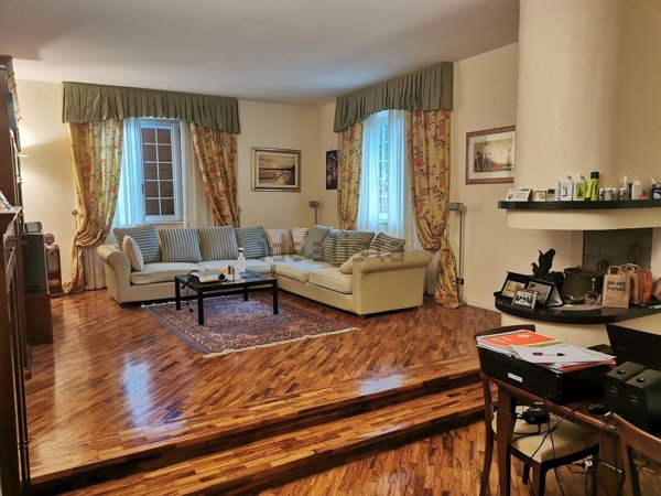 casa indipendente in vendita a Fermo