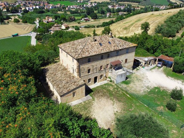 casa indipendente in vendita a Fermo