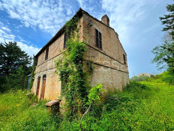 casa indipendente in vendita a Fermo
