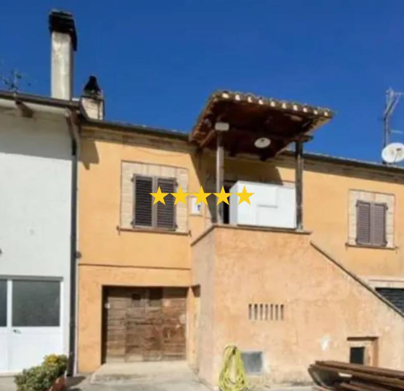 casa indipendente in vendita a Fermo in zona Girola