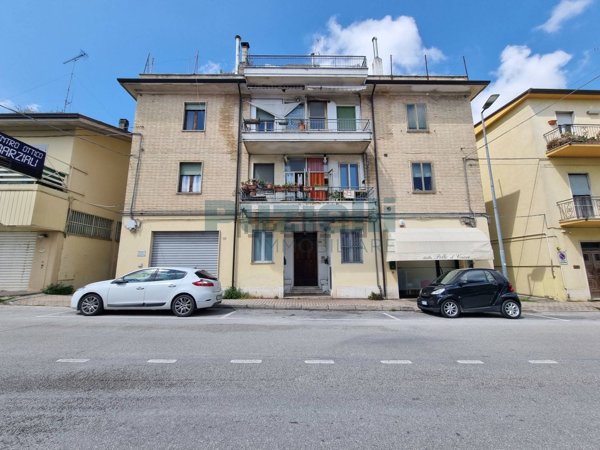 appartamento in vendita a Fermo in zona Camera