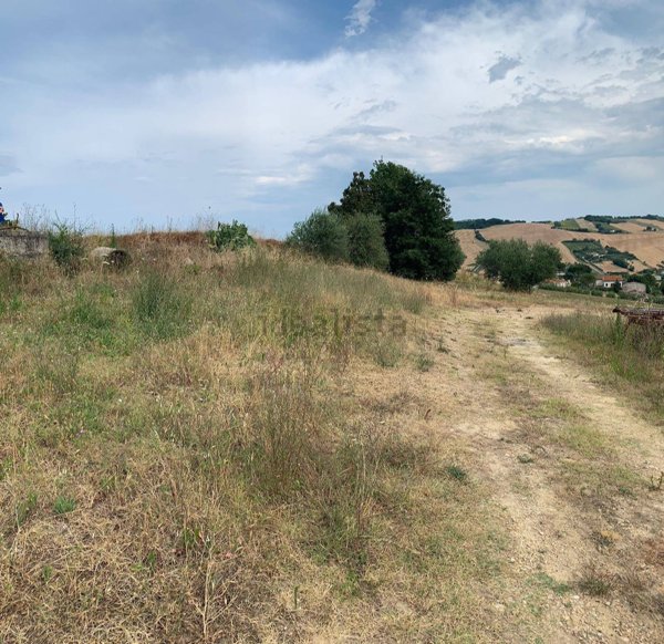 terreno edificabile in vendita a Fermo