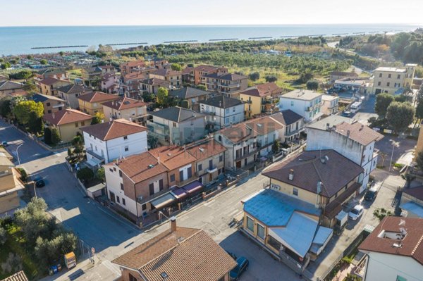 casa indipendente in vendita a Fermo in zona Marina Palmense