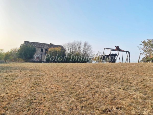 casale in vendita a Fermo