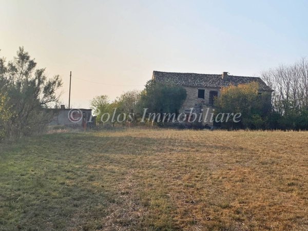 casale in vendita a Fermo