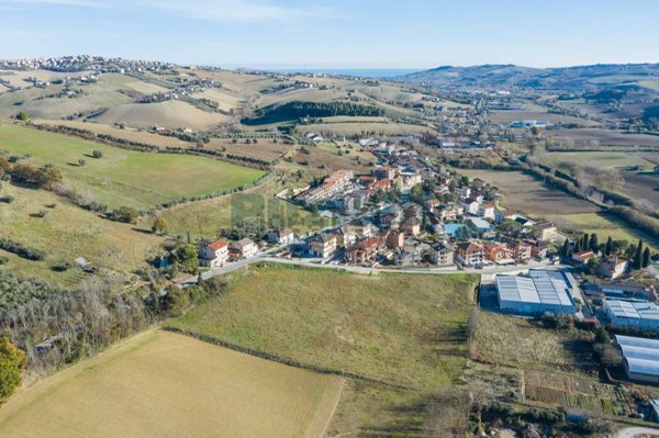 terreno edificabile in vendita a Fermo