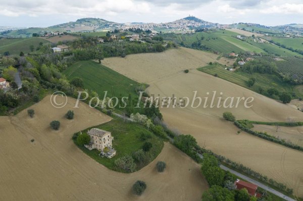 casa indipendente in vendita a Fermo