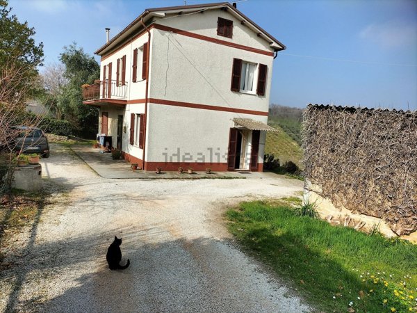 casa indipendente in vendita a Fermo