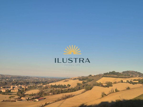 casa indipendente in vendita a Fermo