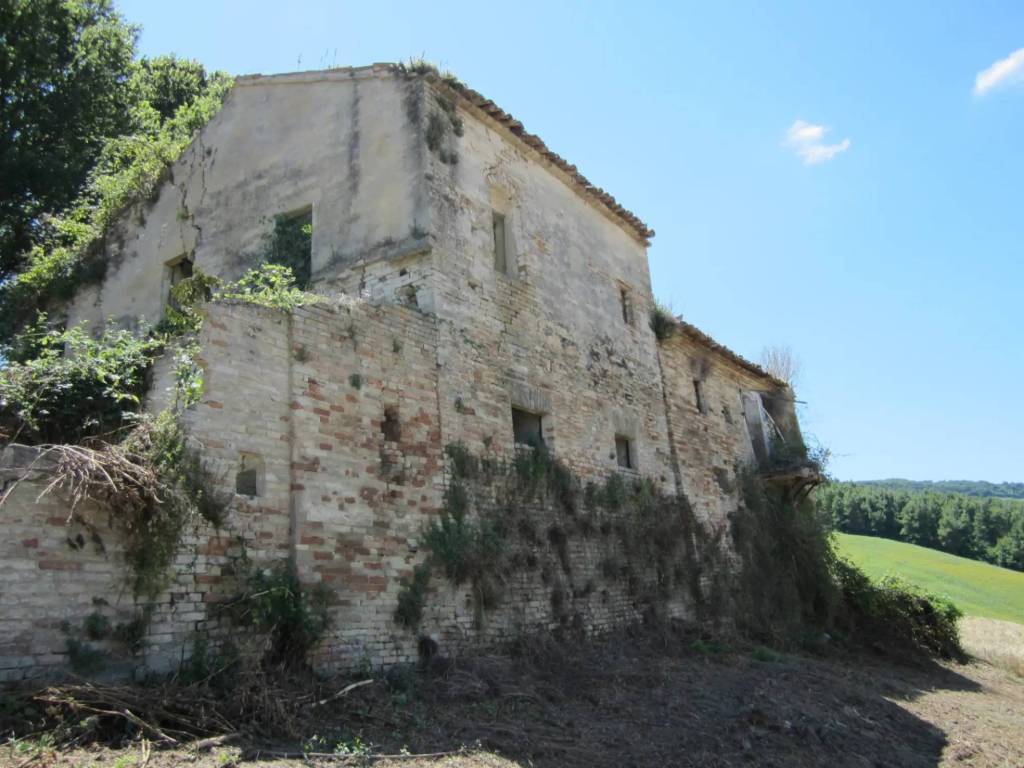 casa indipendente in vendita a Fermo