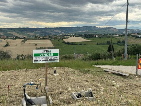 casa indipendente in vendita a Fermo in zona Moie
