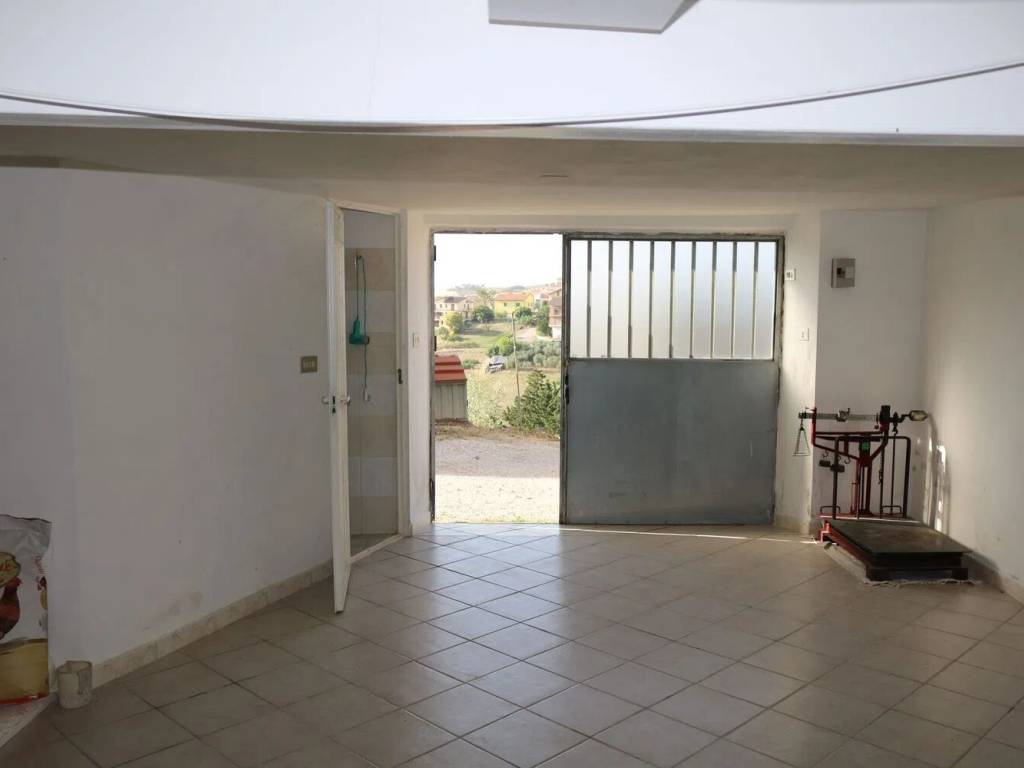 casale in vendita a Fermo
