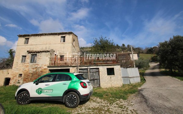 casa indipendente in vendita a Fermo