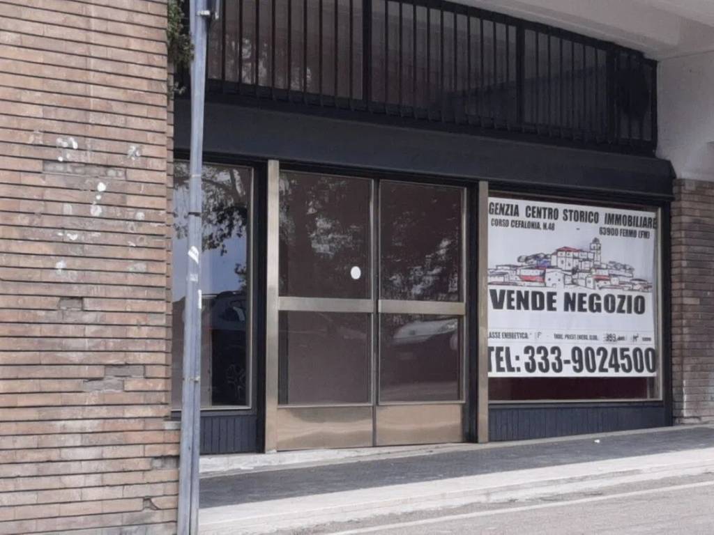 negozio in vendita a Fermo