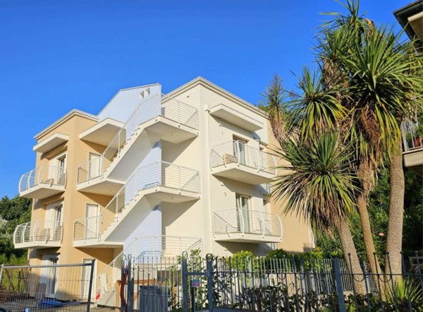 appartamento in vendita a Fermo in zona Camera