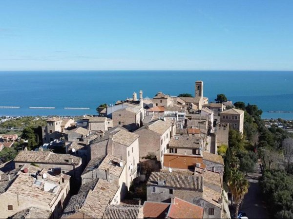 casa indipendente in vendita a Fermo in zona Torre di Palme