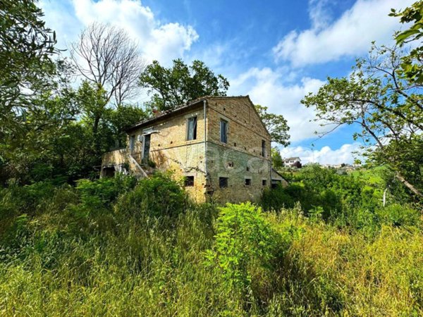 casa indipendente in vendita a Fermo