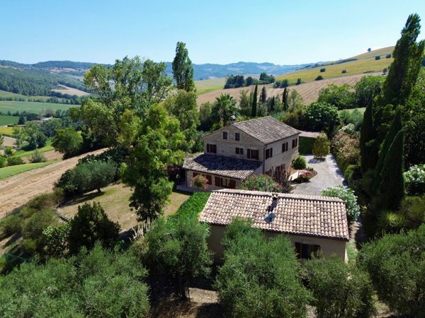 casale in vendita a Fermo