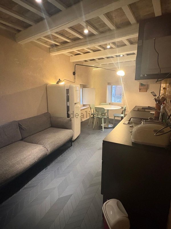 casa indipendente in vendita a Fermo in zona Camera