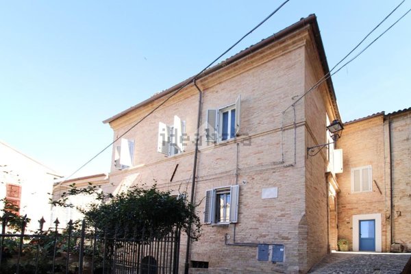 appartamento in vendita a Fermo in zona Camera