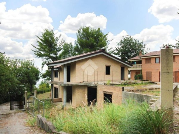 casa indipendente in vendita a Fermo in zona Torre di Palme