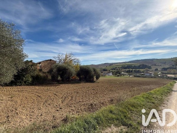 casale in vendita a Fermo