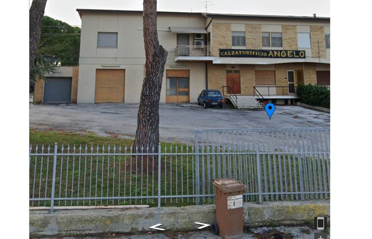 capannone in vendita a Fermo in zona Campiglione