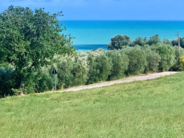 casa indipendente in vendita a Fermo in zona Torre di Palme