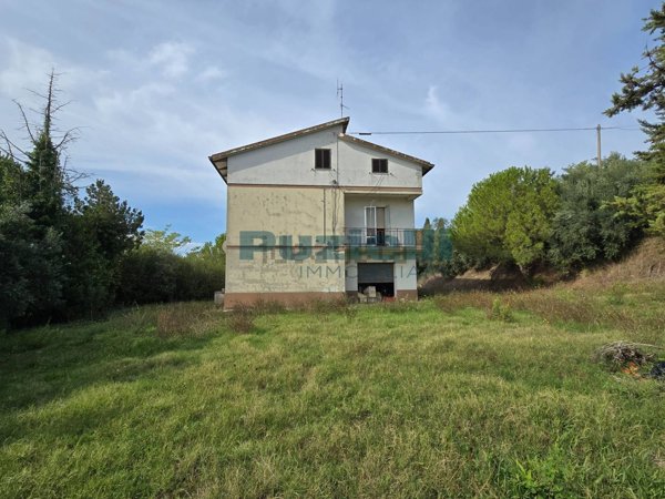 casa indipendente in vendita a Fermo in zona Girola