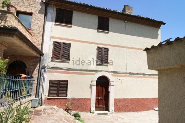 casa semindipendente in vendita a Fermo in zona Lido di Fermo