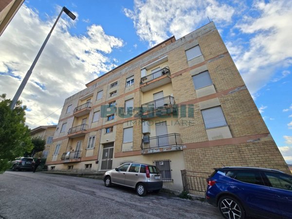 appartamento in vendita a Fermo in zona Camera