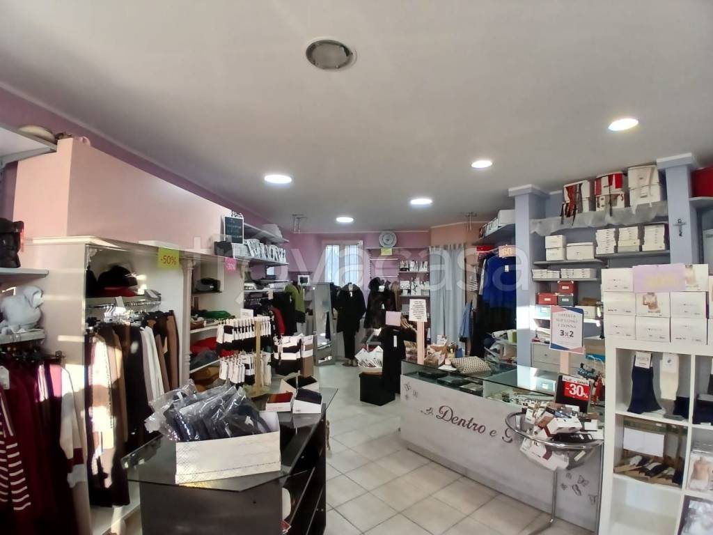negozio in vendita a Fermo