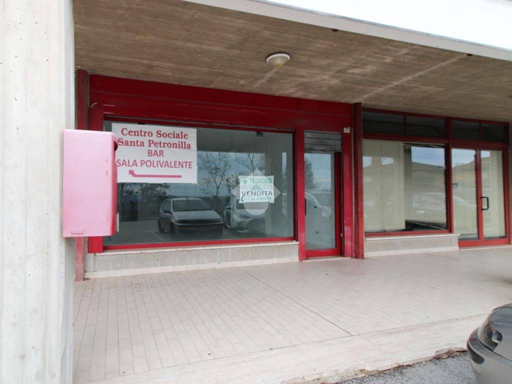 negozio in vendita a Fermo