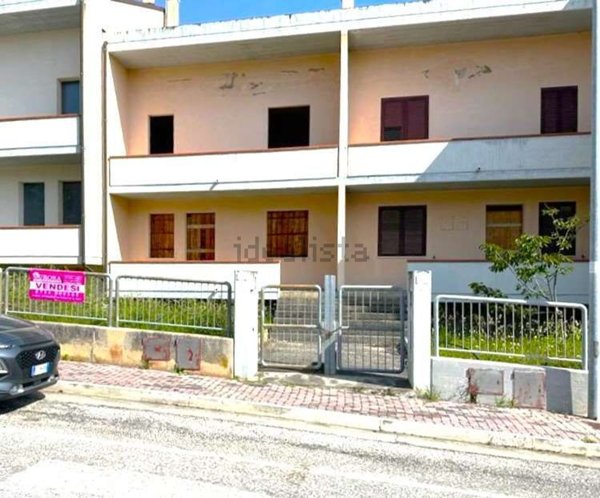 casa indipendente in vendita a Fermo