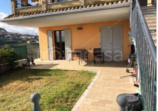 casa indipendente in vendita a Fermo