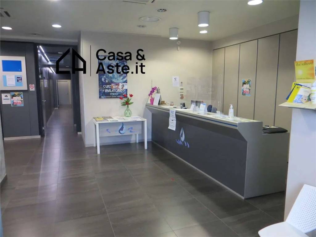 negozio in vendita a Fermo