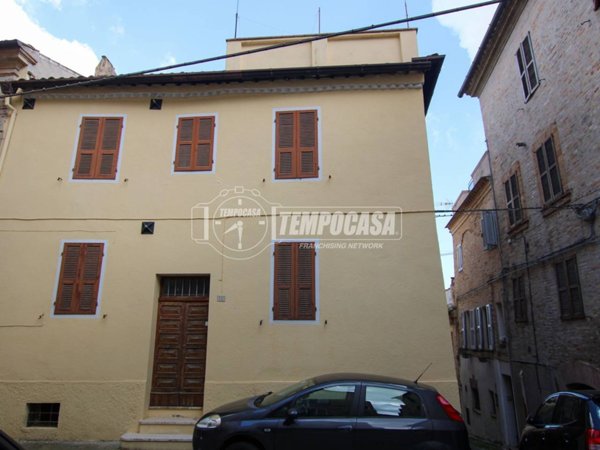 casa indipendente in vendita a Fermo