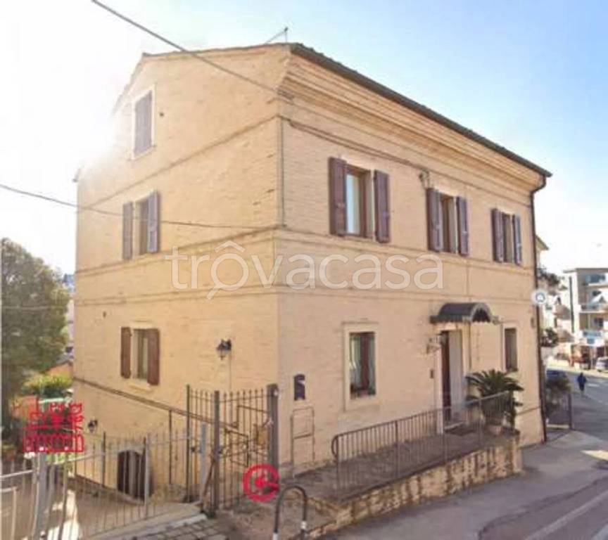 appartamento in vendita a Fermo in zona Camera