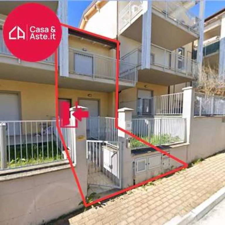 casa indipendente in vendita a Fermo