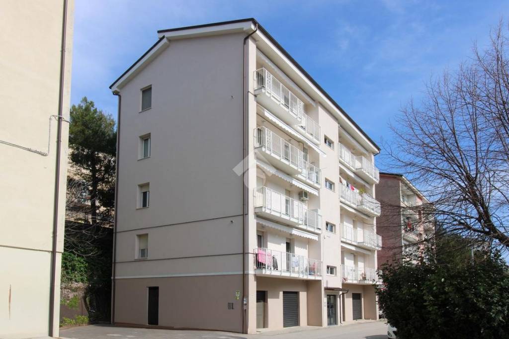 appartamento in vendita a Fermo in zona Camera