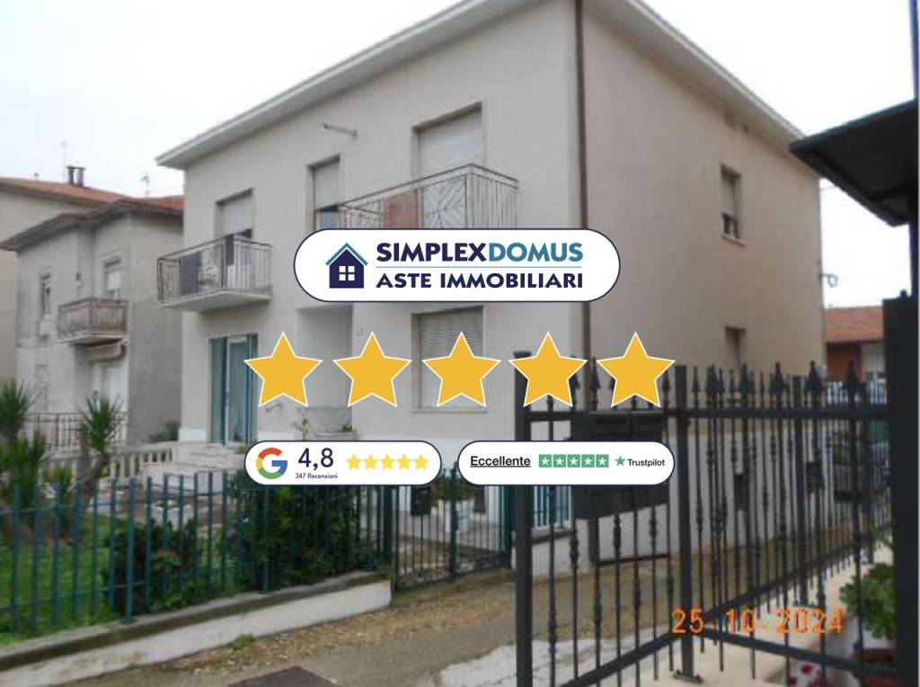casa indipendente in vendita a Fermo in zona Capodarco