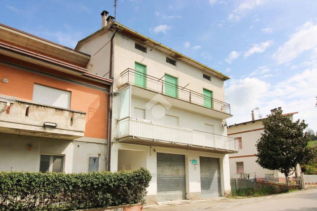 appartamento in vendita a Fermo in zona Molini di Tenna