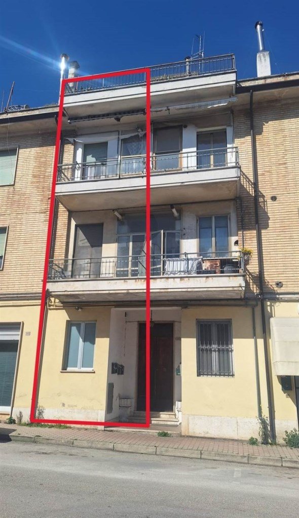 casa indipendente in vendita a Fermo