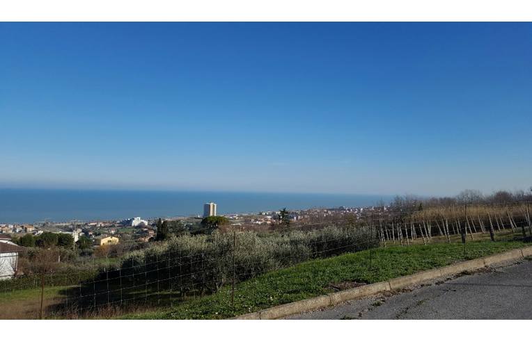 casa indipendente in vendita a Fermo in zona Capodarco