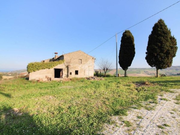 casa indipendente in vendita a Fermo