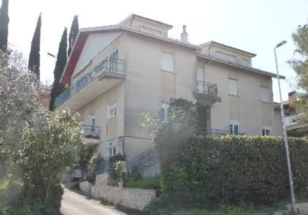 appartamento in vendita a Fermo in zona Pompeiana