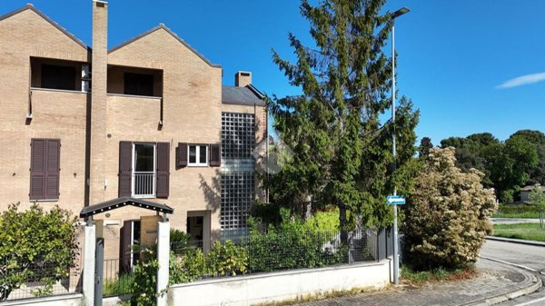 casa indipendente in vendita a Fermo in zona Lido di Fermo