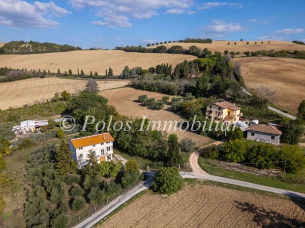 casa indipendente in vendita a Fermo in zona Salvano