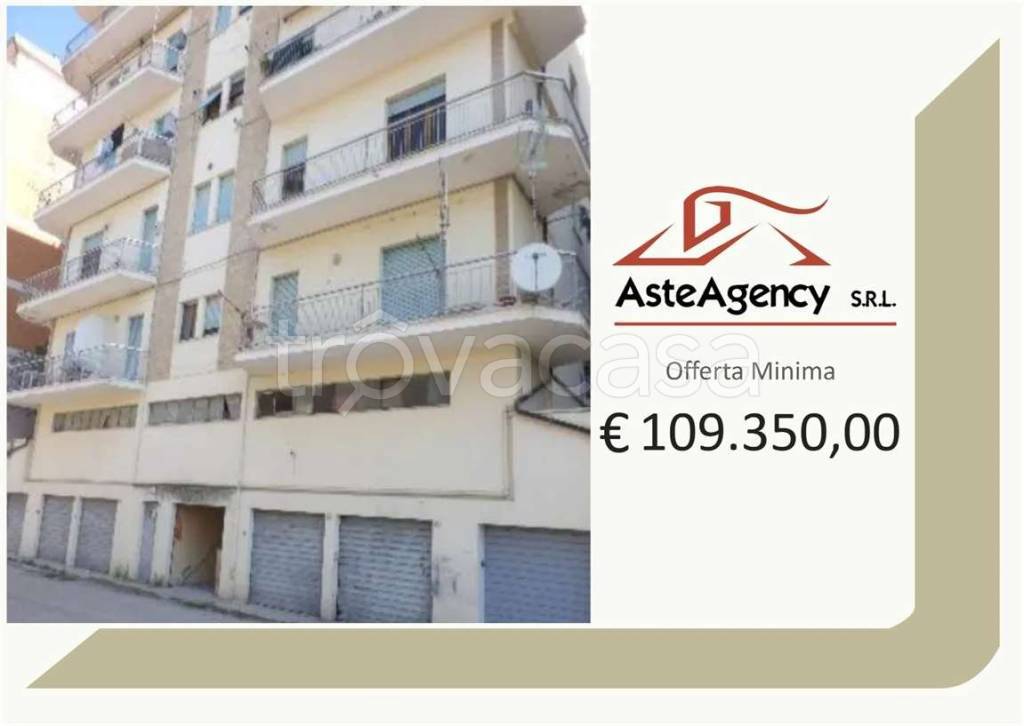 appartamento in vendita a Fermo in zona Parete