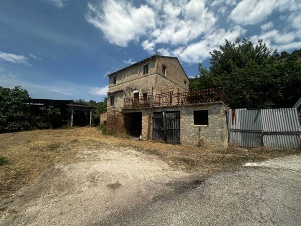 casa indipendente in vendita a Fermo